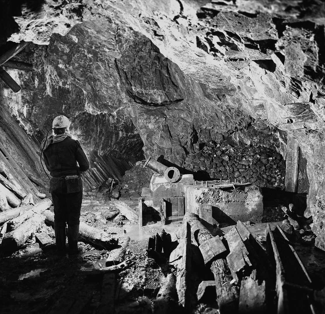 Remains of turbine New Pandora Mine June 1977